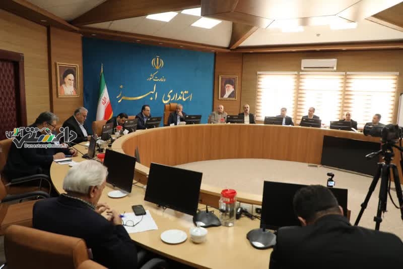 نشست رئیس اتاق اصناف ایران با استاندار البرز