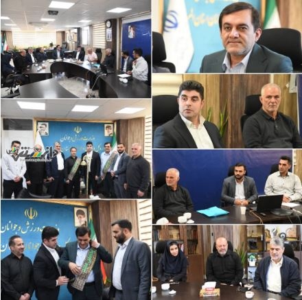 اهدای شال پهلوانی هیئت ورزش زورخانه ای استان البرز به سرپرست اداره کل ورزش و جوانان