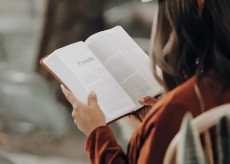 چگونه مطالعه روزانه می تواند کیفیت زندگی را متحول کند؟