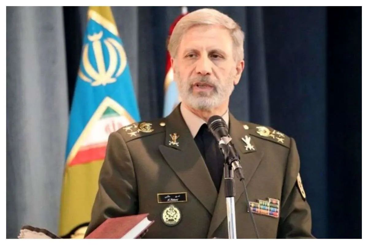 فرمانده کل ارتش خادم حرم امام رضا(ع) شد