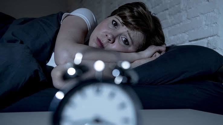 چگونه با اصلاح ساعت خواب، وزن کم کنیم؟