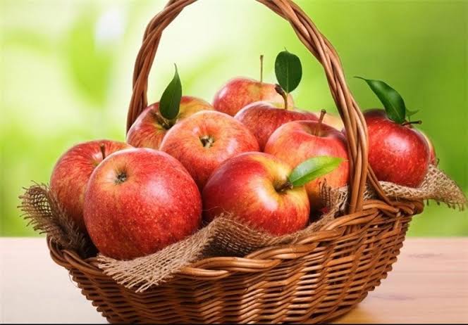 ۵ فایده شگفتانگیز سیب برای صبحهای پاییزی